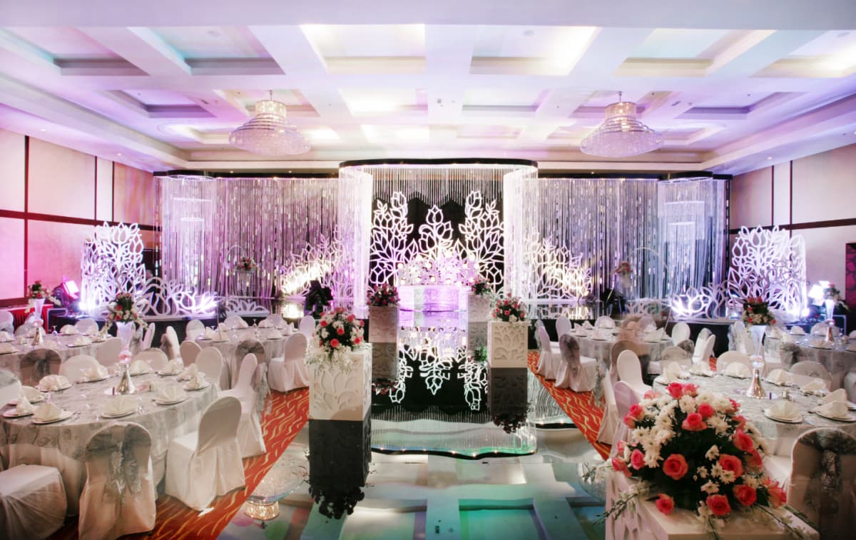 Ramada Hotel & Suites
