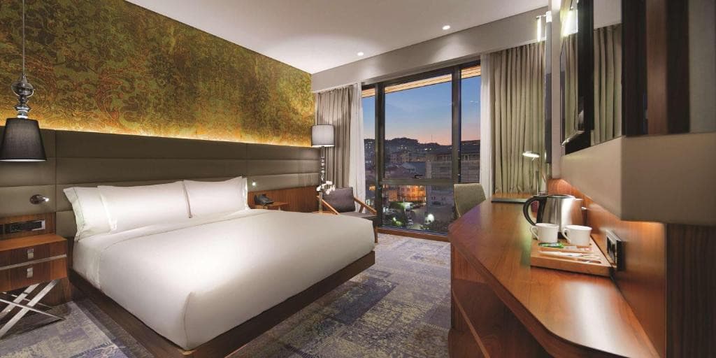 DOUBLETREE BY HILTON HOTEL ISTANBUL - PIYALEPASA