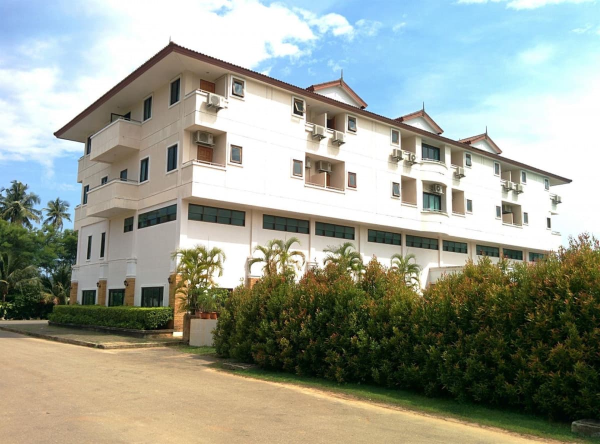 Diamond Place Hotel