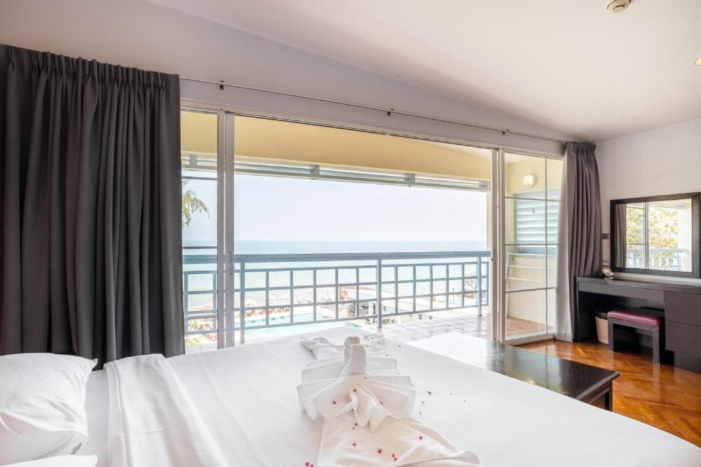 Chom View Hotel