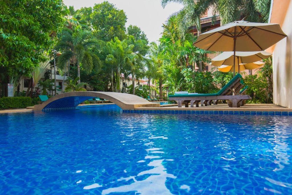 Thanthip Beach Resort