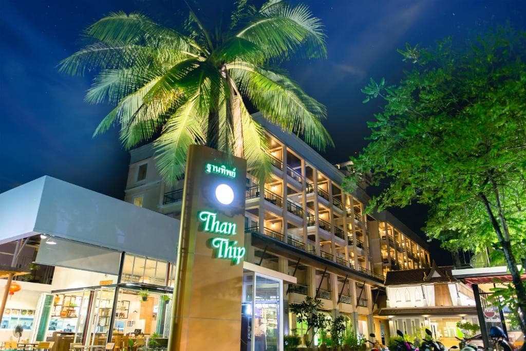 Thanthip Beach Resort