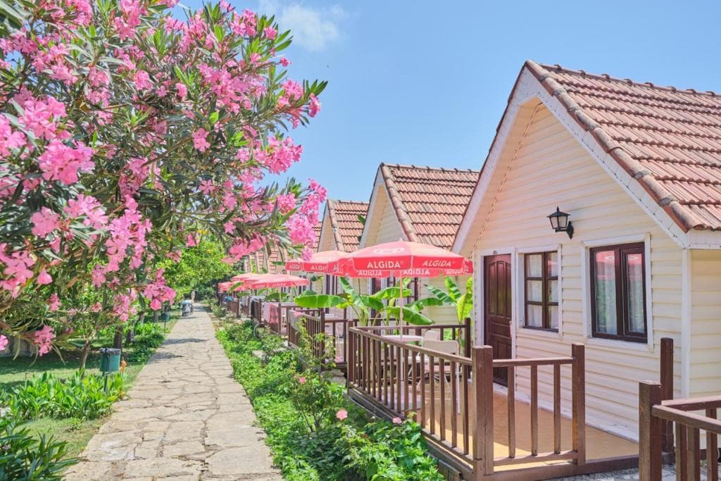Nova Beach Hotel