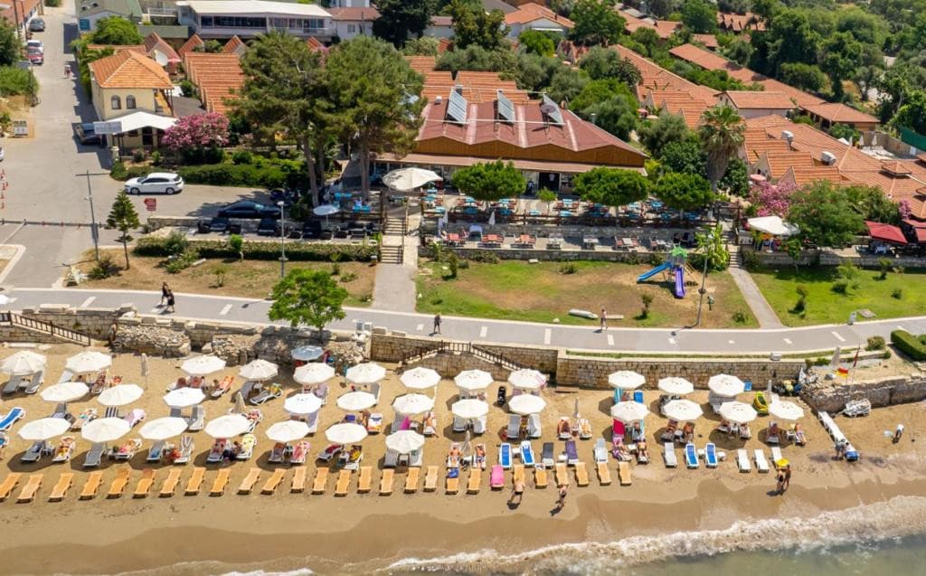 Nova Beach Hotel