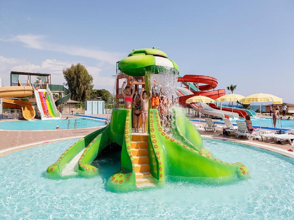 Club Turtas Beach Hotel