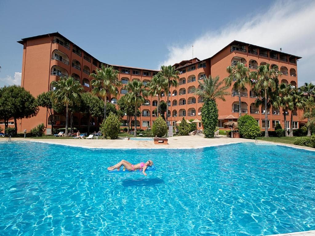 Club Turtas Beach Hotel