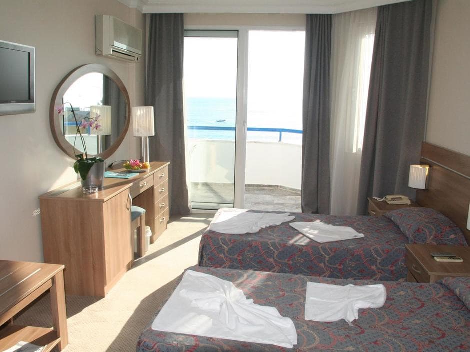 Elysee Beach Hotel