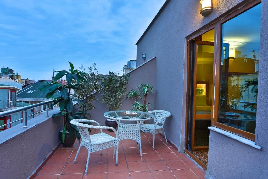 BUDO HOTEL