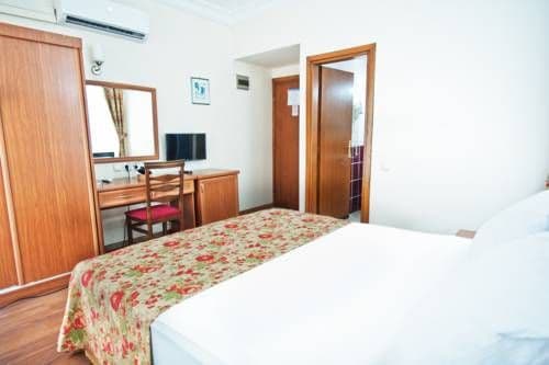 Triana Hotel