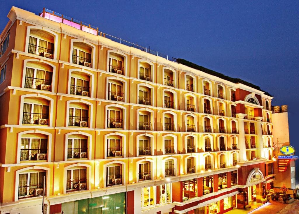 Intimate Hotel