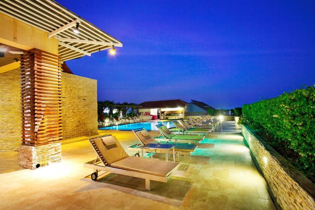 Intimate Hotel