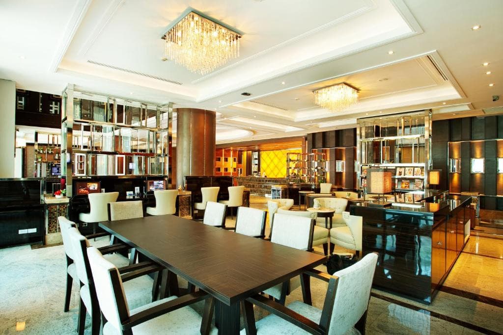 Intimate Hotel