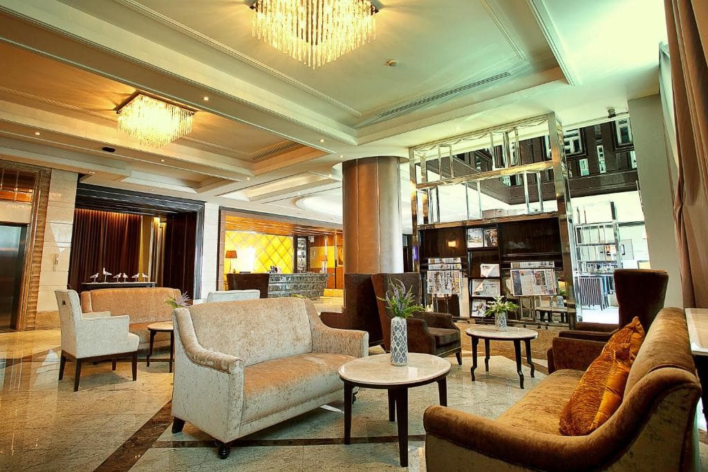 Intimate Hotel