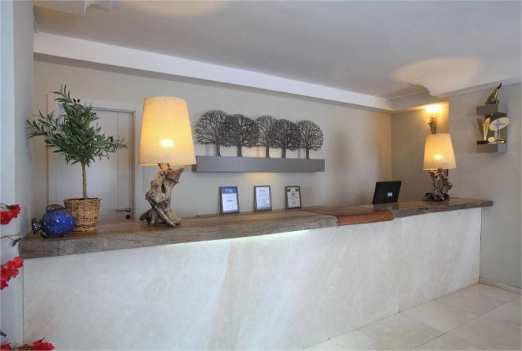 Zeytinada Hotel