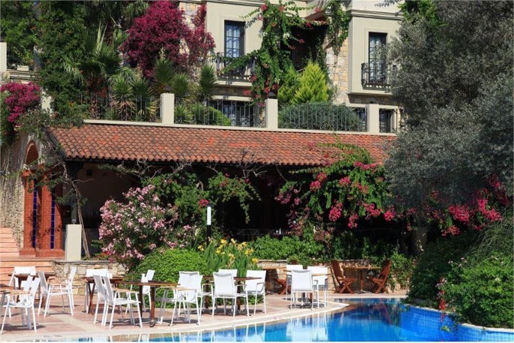 Zeytinada Hotel