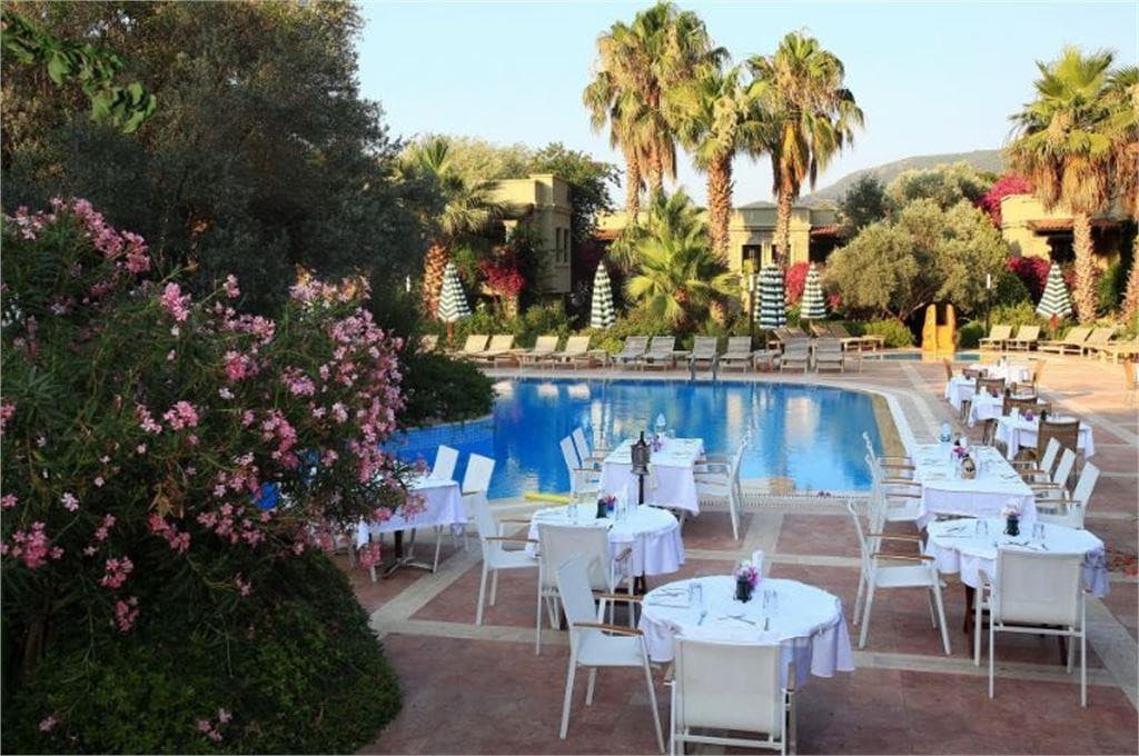 Zeytinada Hotel