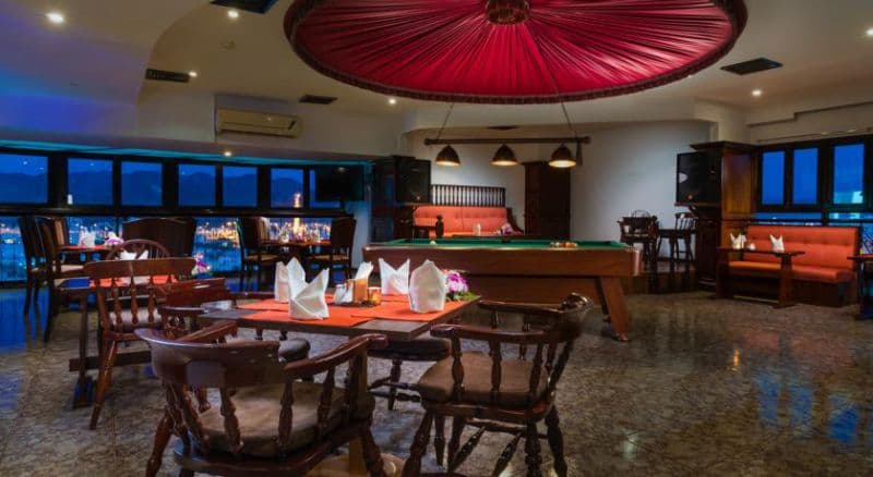 AL FALAJ HOTEL