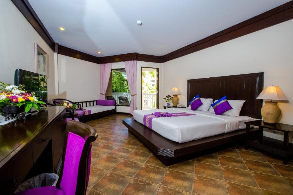 Kata Poolside Resort