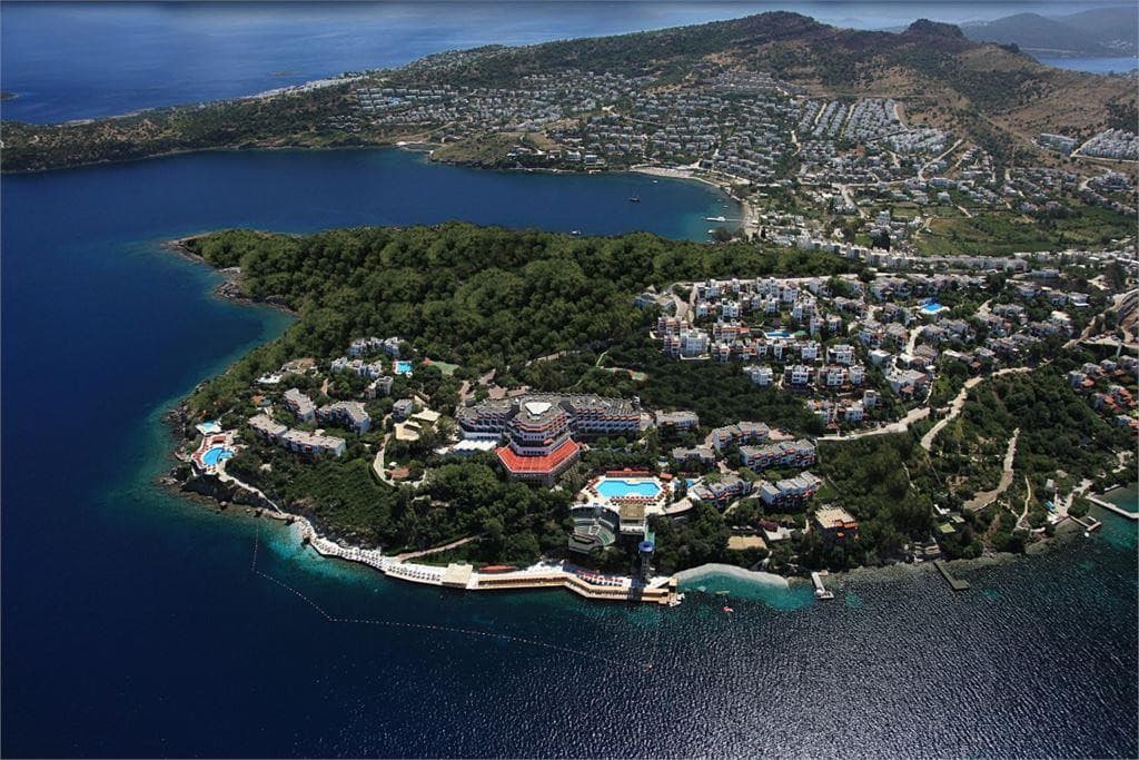 Green Beach Resort