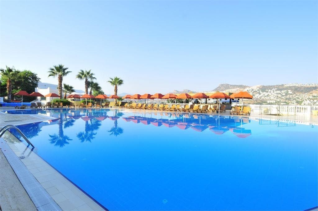 Green Beach Resort