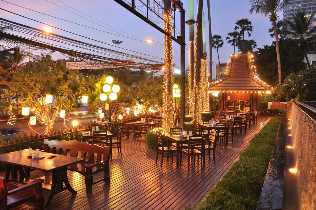 Jomtien Palm Beach Hotel & Resort
