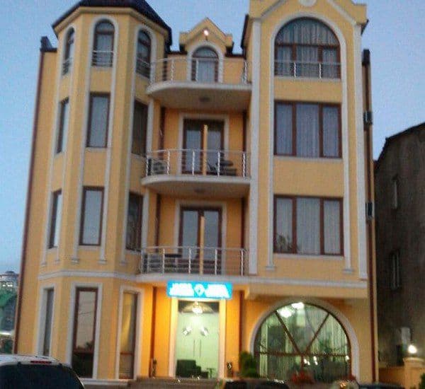 Hotel Crystal