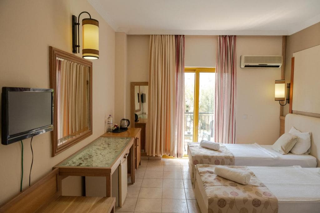 Ruza Beach Hotel (ex. Belpoint Beach Hotel)