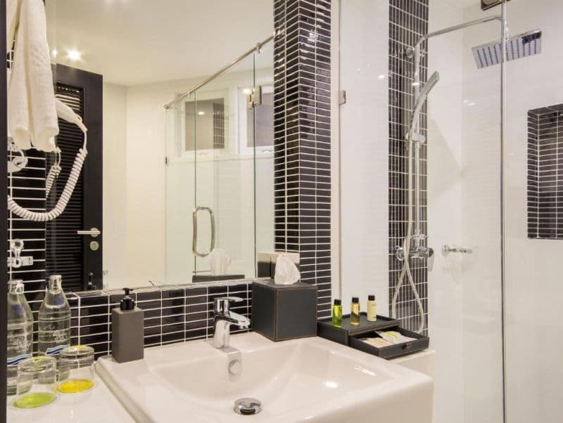 NOVA SUITES
