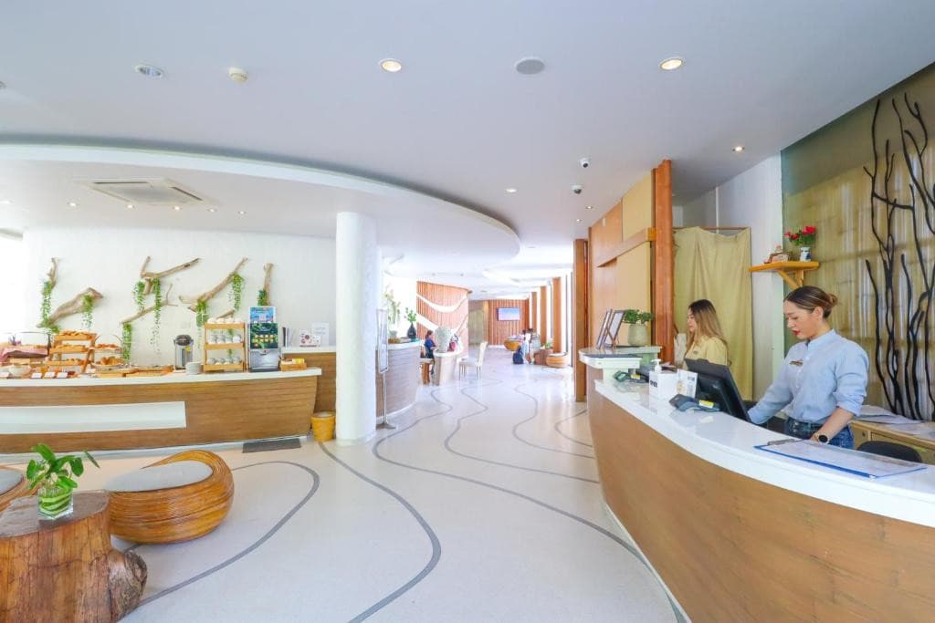 Bandara Phuket Beach Resort