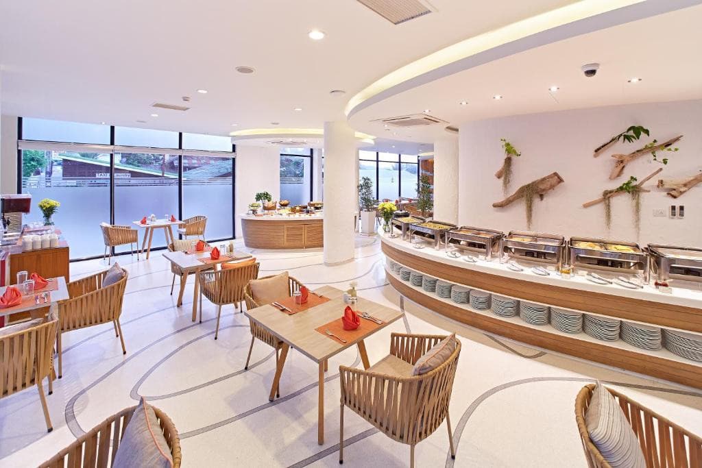 Bandara Phuket Beach Resort