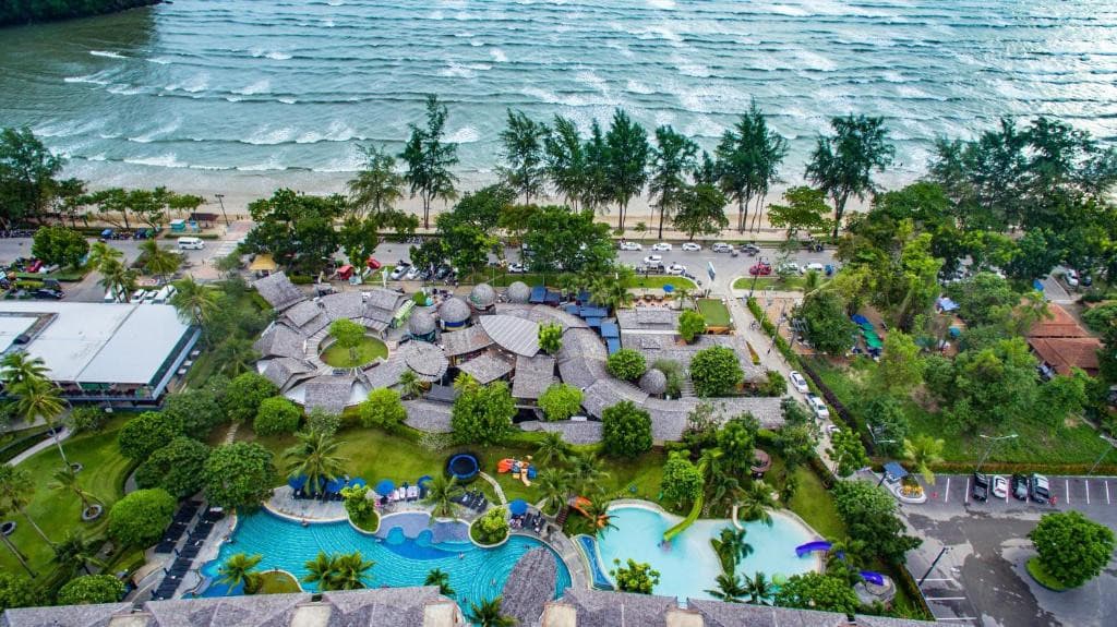 HOLIDAY AO NANG BEACH RESORT