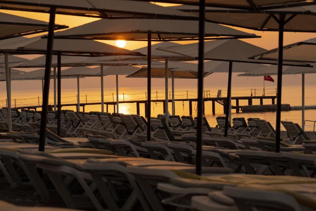 L'Oceanica Beach Resort Hotel
