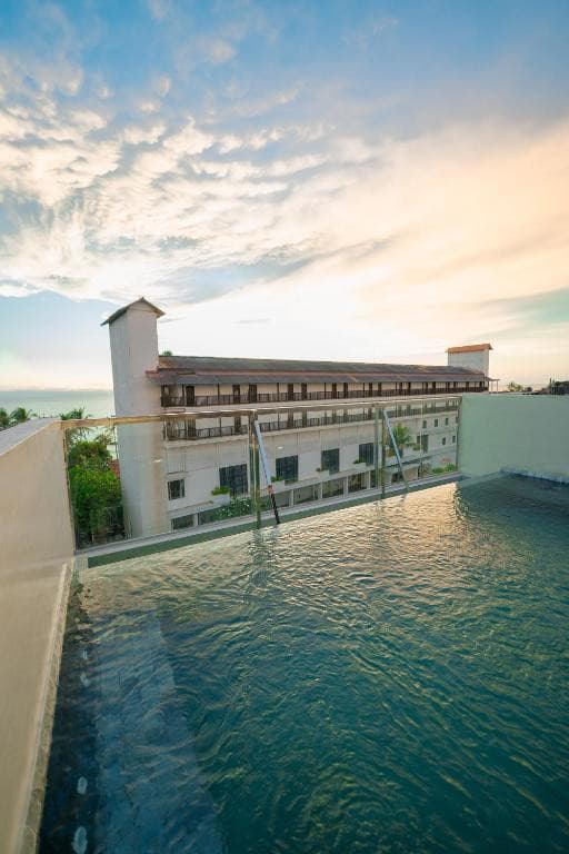 Emerald Resort