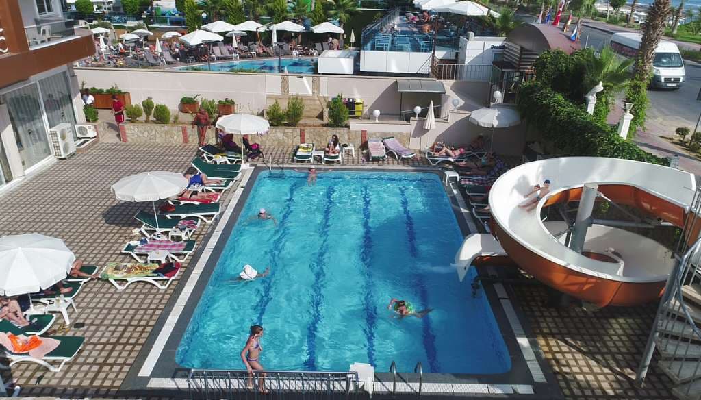 Club Bayar Beach Hotel