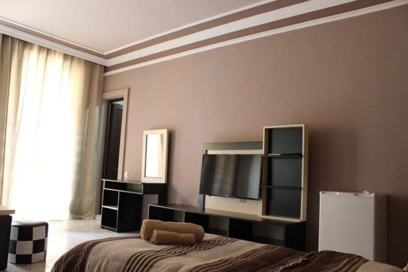 Hotel Black & White Kobuleti