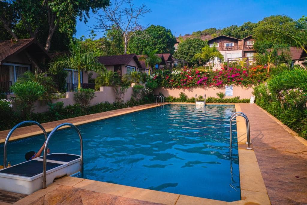 STONE WOOD RESORT MANDREM