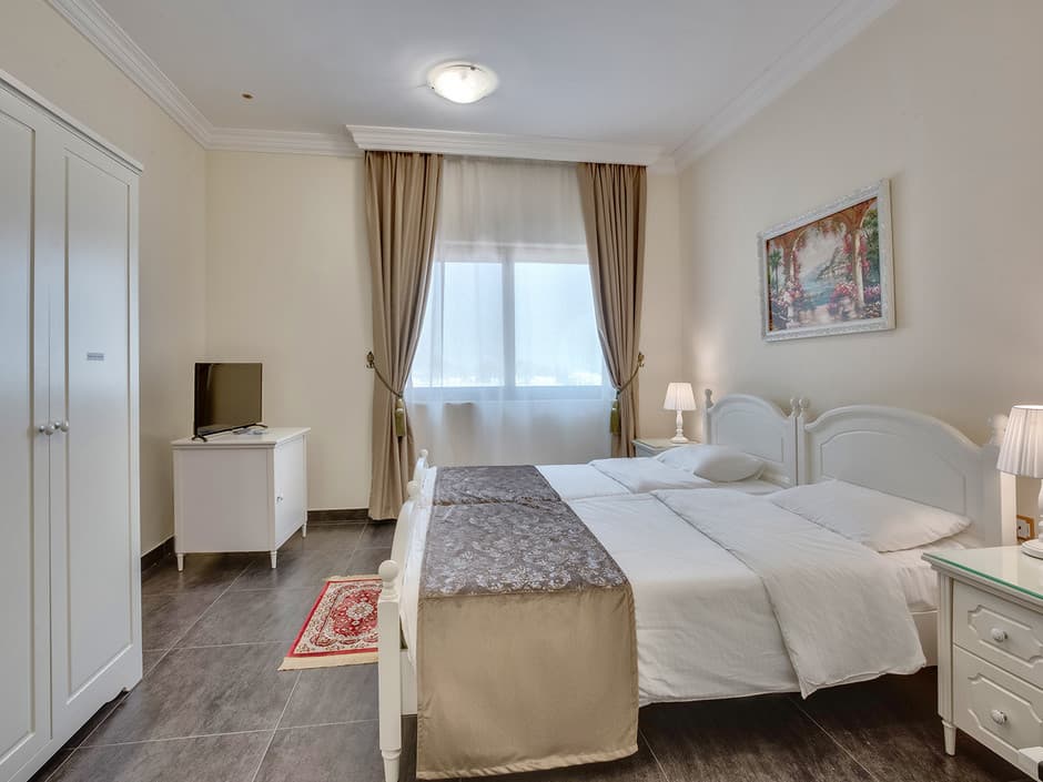 Royal Hotel