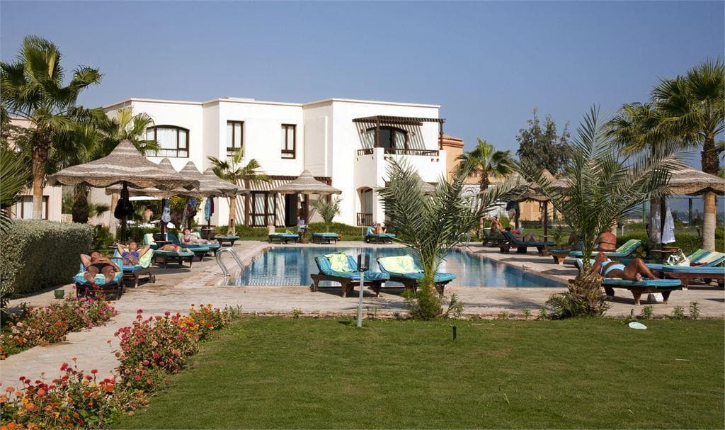 Tamra Beach Resort