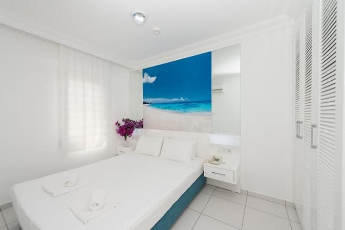 Bendis Beach Hotel