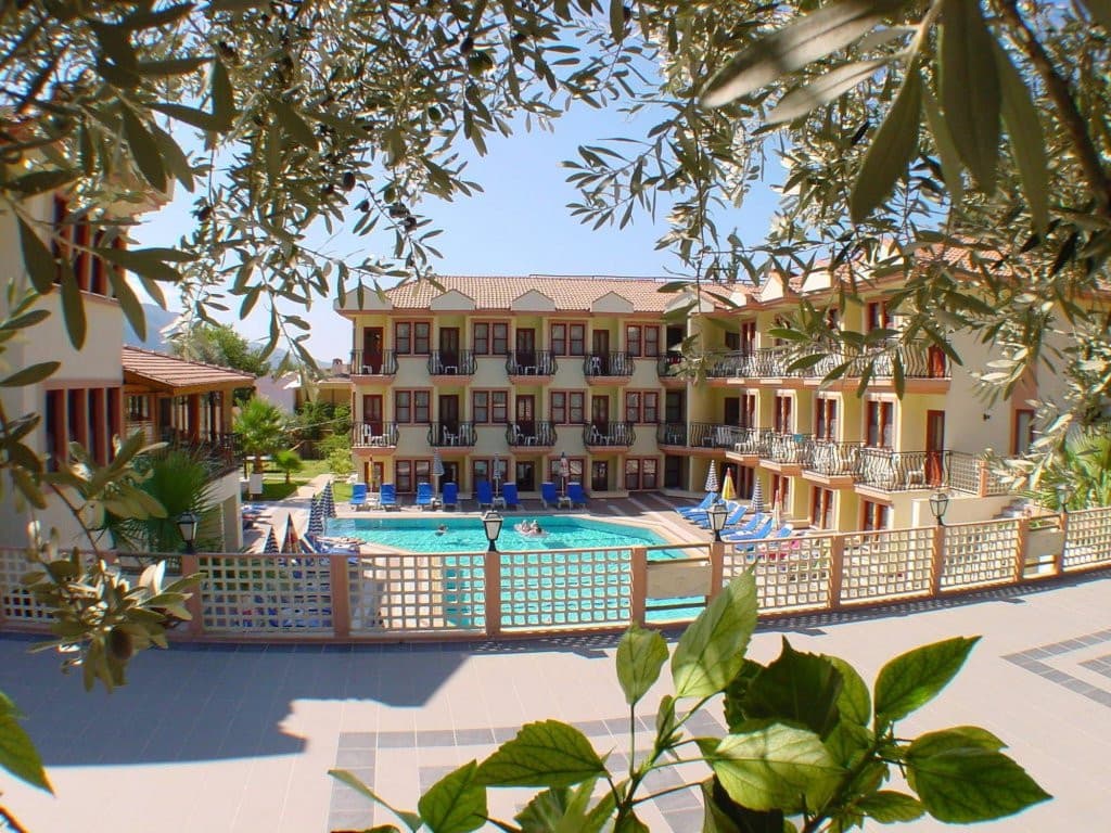 Belcehan Beach Hotel