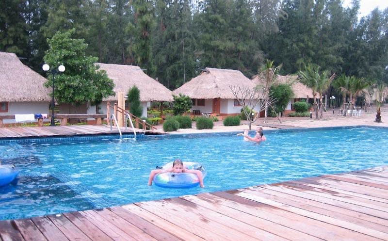 Lawana Escape Beach Resort