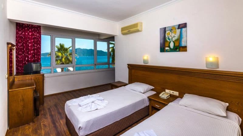 Honeymoon Beach Hotel