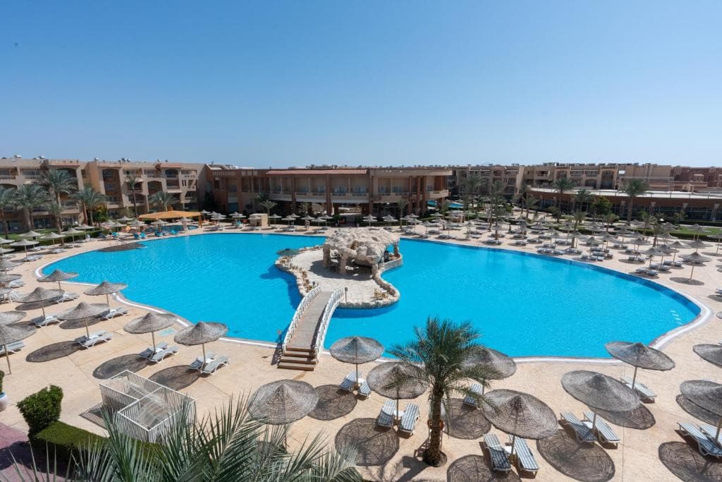 Parrotel Lagoon Waterpark Resort 5*