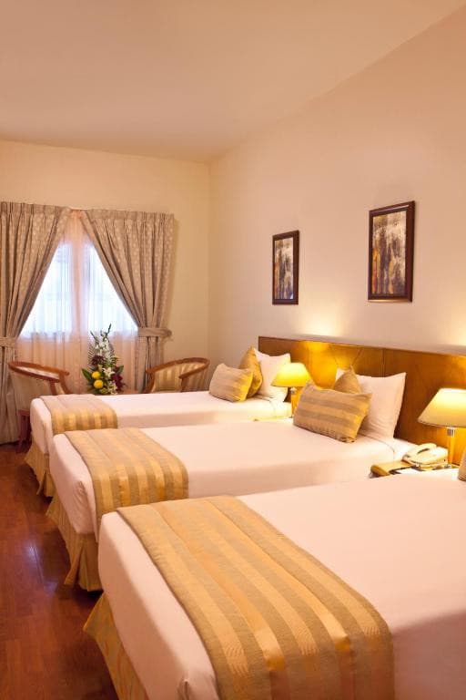 Landmark Plaza Hotel