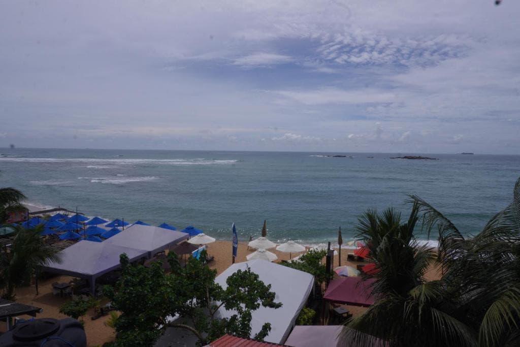 Surf Una Beach