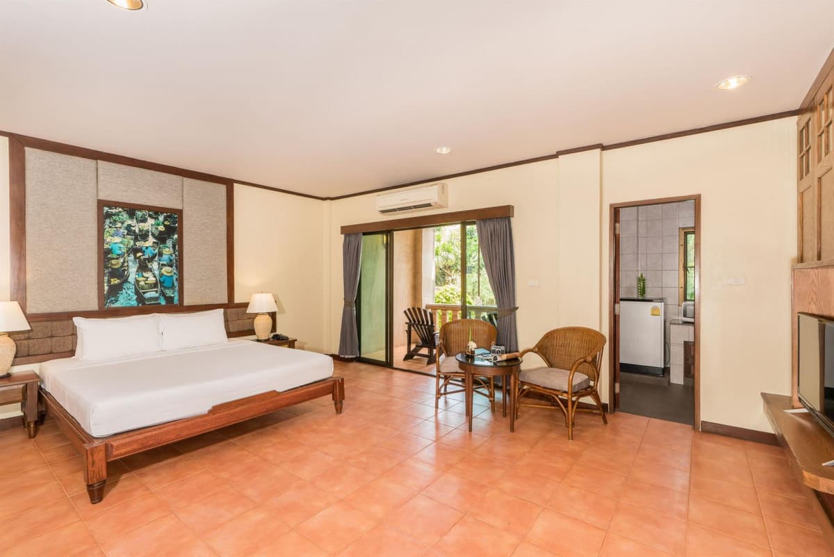 PLUMERIA RESORT.