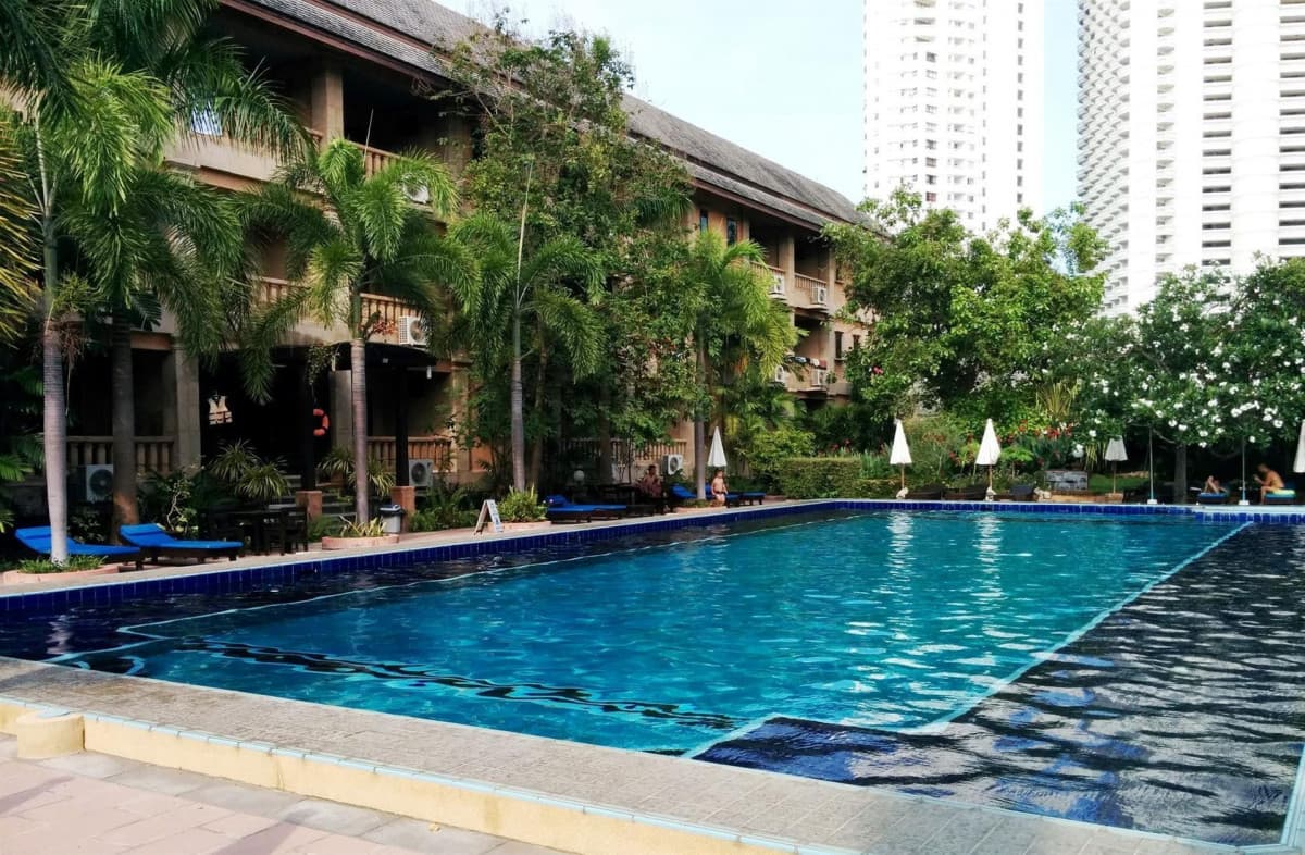 PLUMERIA RESORT.