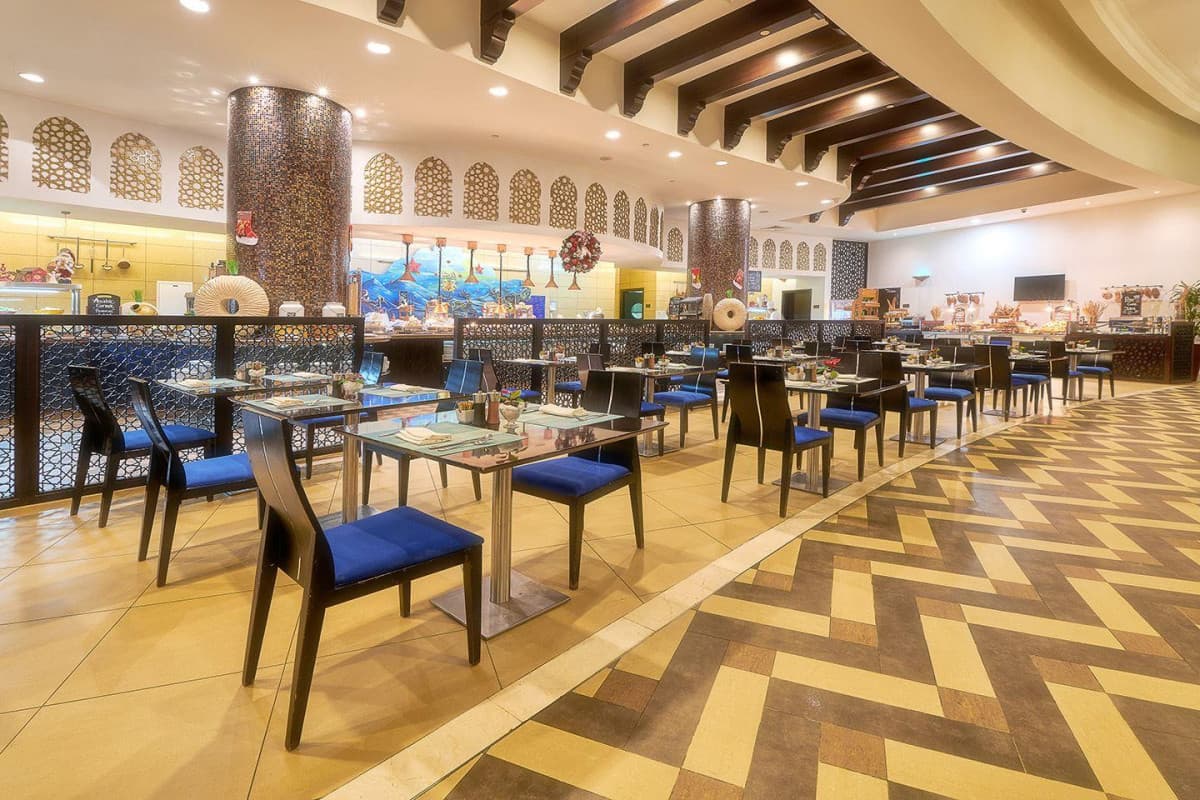 Bahi Ajman Palace Hotel