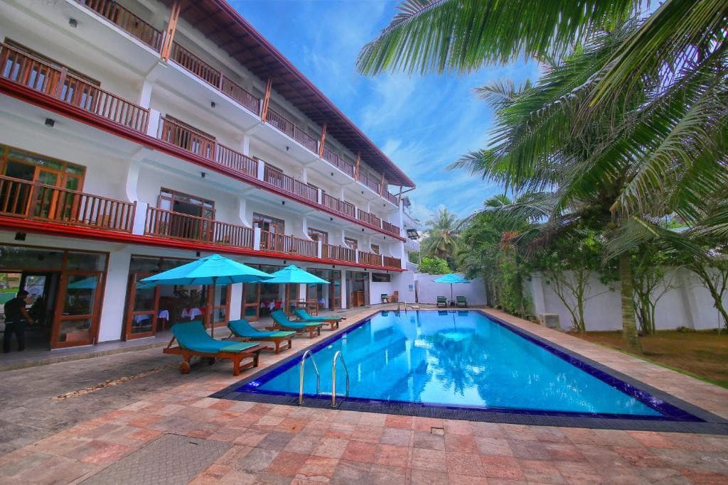 Rockside Beach Resort