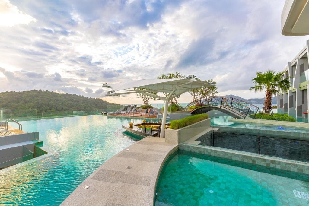 Crest Resort & Pool VIllas